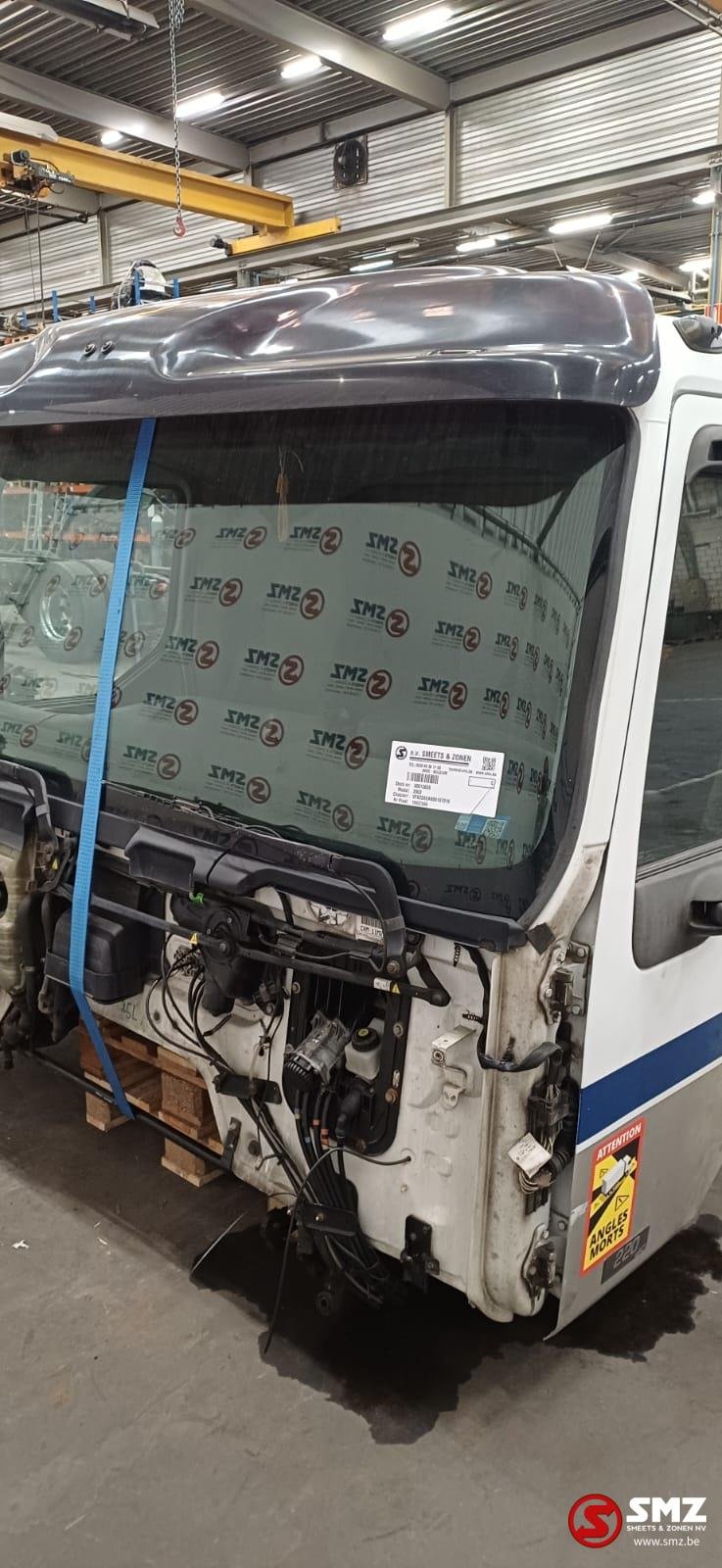 Used Renault cabin Premium