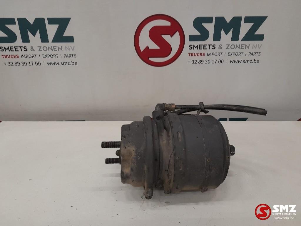 Used brake cylinder left rear volvo