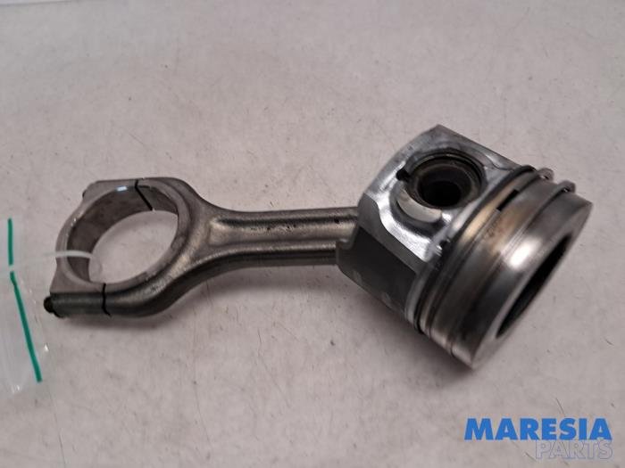 Verified used auto parts with OE number 1628566280 at PartsBit