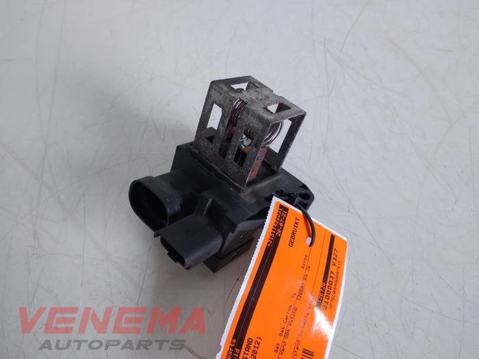 Verified used auto parts with OE number 1267J6 at PartsBit