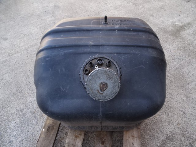 Fuel Tank for Mercedes-Benz Atego A9704710001 Kunststofftank 100 Liter Dieseltank