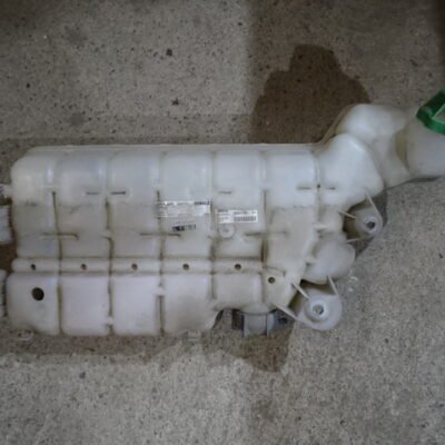 Coolant Expansion Tank for MAN TGL Mahle 70825705 MAN 81061026212 MAN 81061026228 81061026233