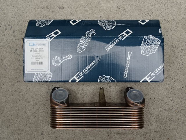 Oil Cooler for Mercedes-Benz MK OE 011820440000 A0011888801 A0011888901