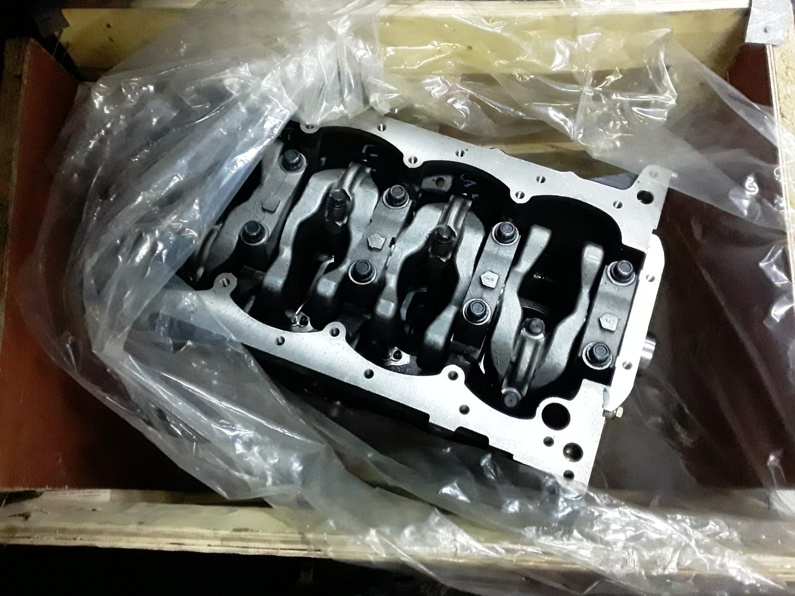 2TR 2.7 PETROL BRAND NEW SUB ASSEMBLIE