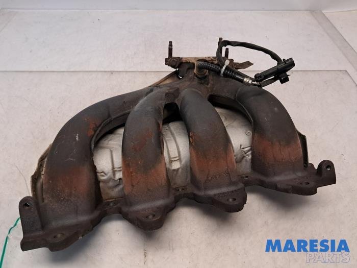 8200137449 Original Part Number – new or used Exhaust Manifold